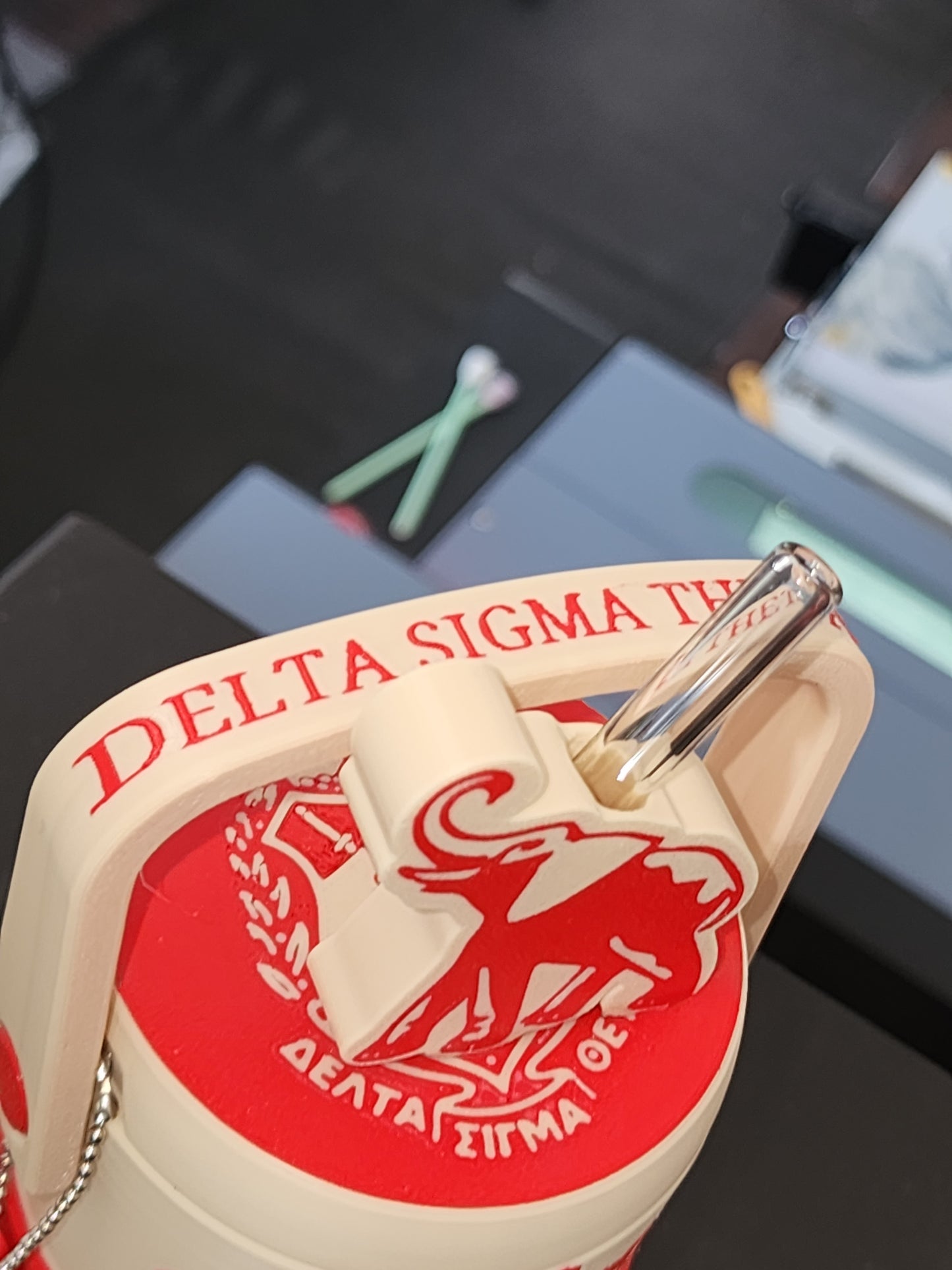 DELTA CAN HOLDER
