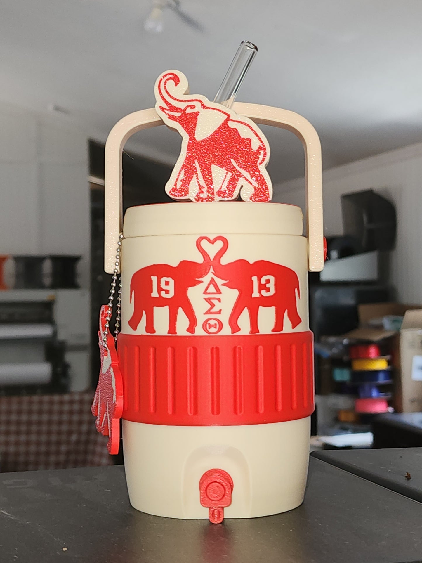 DELTA CAN HOLDER